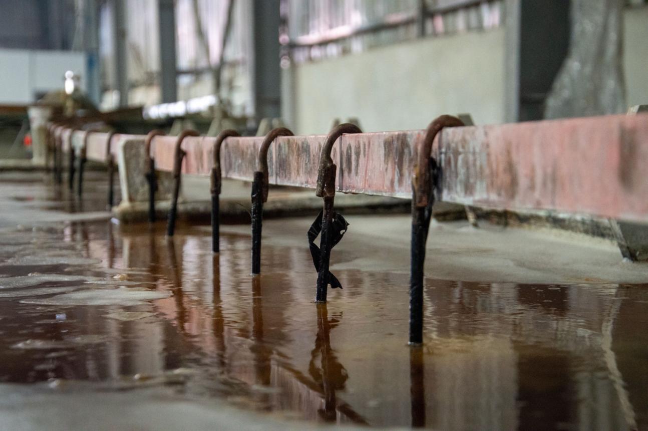 Electropolishing vs Mechanical Polishing: Which Surface Treatment is Better for Alloy Wire?