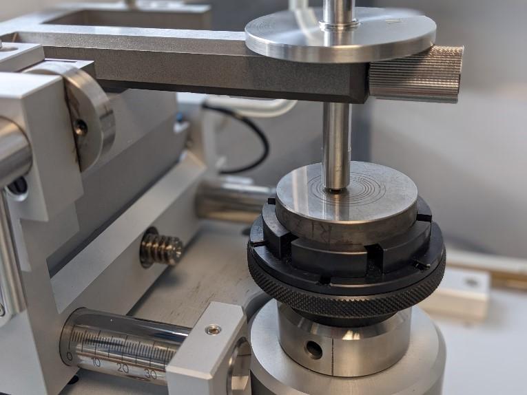 Electropolishing vs Mechanical Polishing: Which Surface Treatment is Better for Alloy Wire?